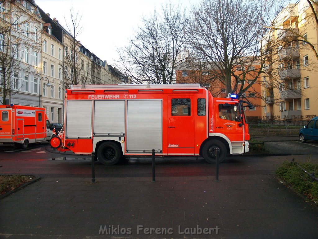Brand in Kirche Koeln Muelheim Tiefenthalstr   P22.JPG